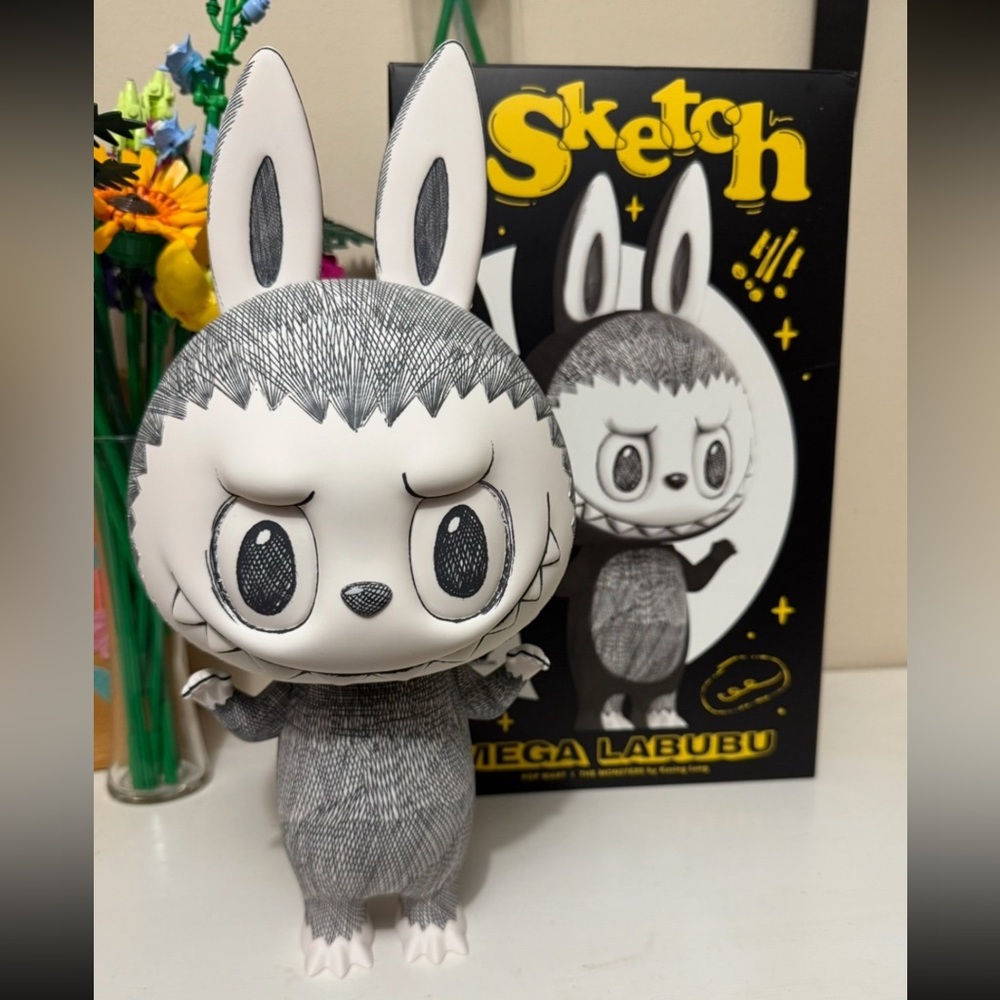 POP MART The Monsters Sketch 400% Mega Labubu - Picture 6 of 6